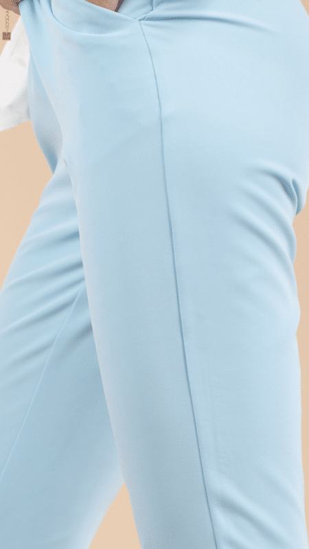 Élégant pantalon tailleur bleu ciel taille haute pour femmes
