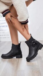 Bottines femme noires avec boucle latérale TPGK