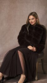 Veste courte en fausse fourrure marron chocolat pour femme – automne hiver