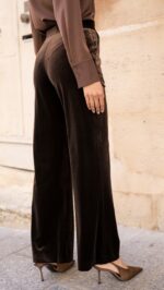 Pantalon femme en velours marron choco coupe tailleur – Collection TPGK