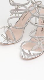 Sandales femme argentées à talons papillon strass – Collection TPGK