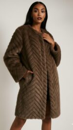 Veste longue en fausse fourrure marron choco pour femme – automne hiver