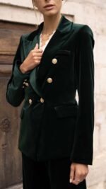 Veste tailleur femme en velours vert chic à boutons dorés – Collection TPGK